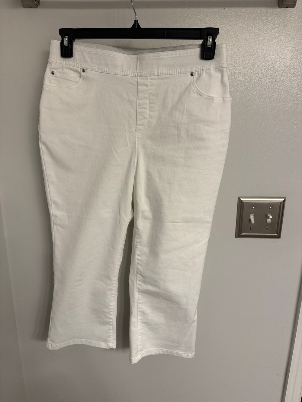Kim Rogers Women’s White Stretch Crop Jeans